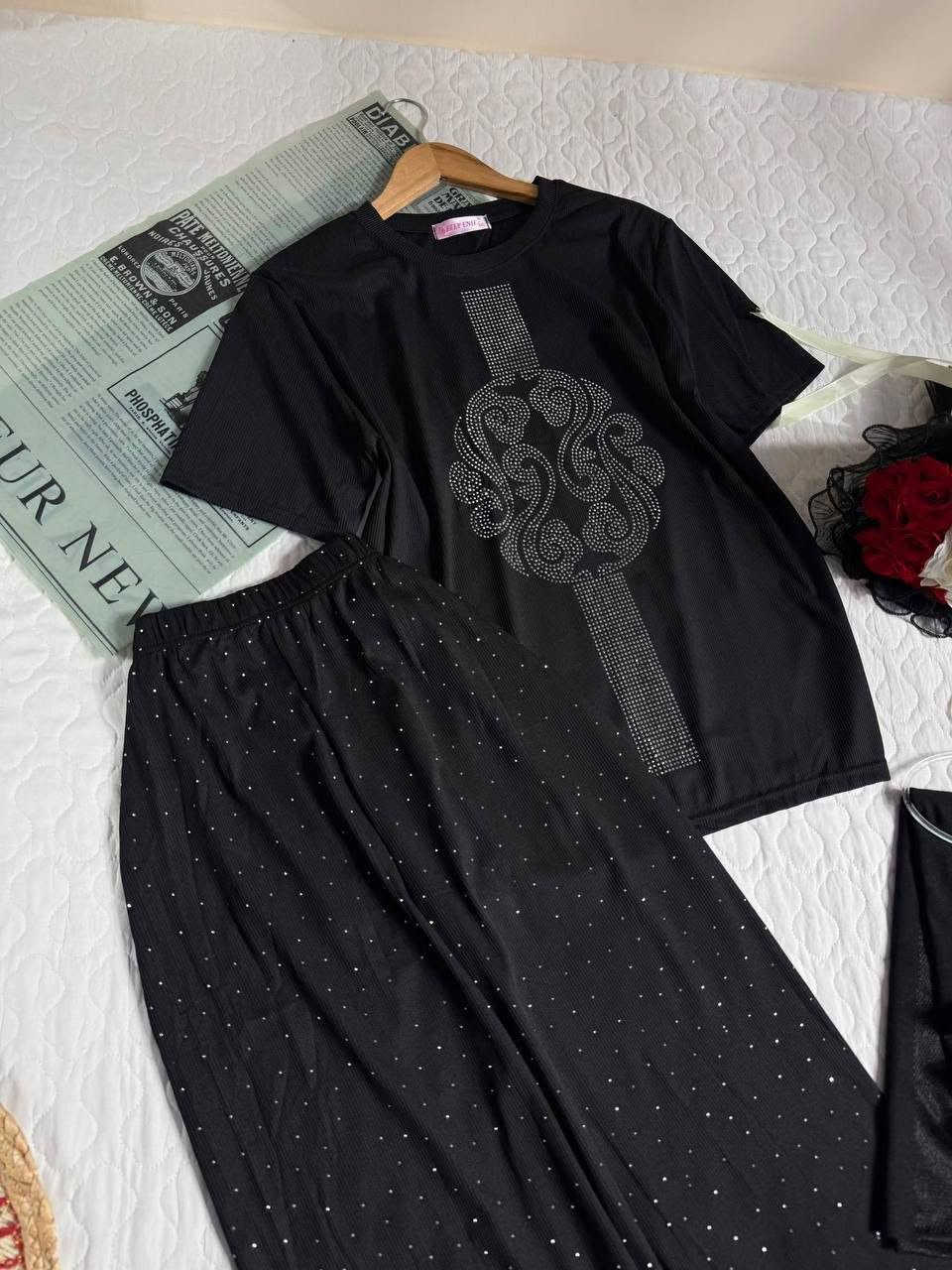 سوت نسائي🖤
السعر خاص 
خامة ساندي صيفي
38-40-42-44-46


**إذا كنت صاحب هذا الإعلان وتريد حذفه لأي سبب، رجاءا أرسل رسالة إلى الدعم الفني**
