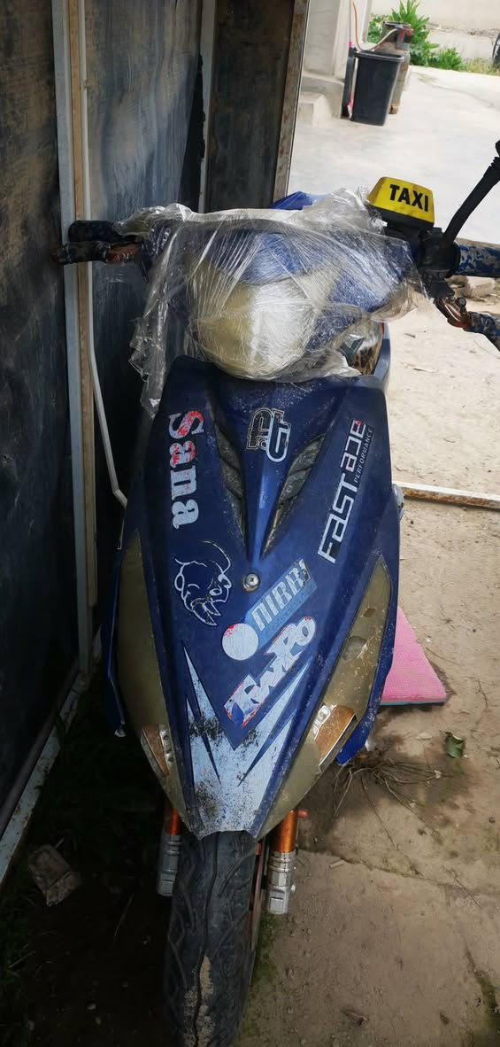 سلام عليكم دراجه ماكس للبيع دراجه شرط كلشي كهربائيات كامل نكره سلف فقط هندر متشتغل سعر 175 وبي مجال ***********
