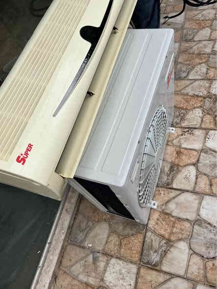 سبلت ٢ طن للبيع مستعمل 
شغال ١٠٠٪؜ 
مع كافه الملحقات بواري + وايرات الاصليه 
المكان : دهوك
السعر : ٢٧٥ الف دينار فقط
رقم الهاتف : *********** دهوك
