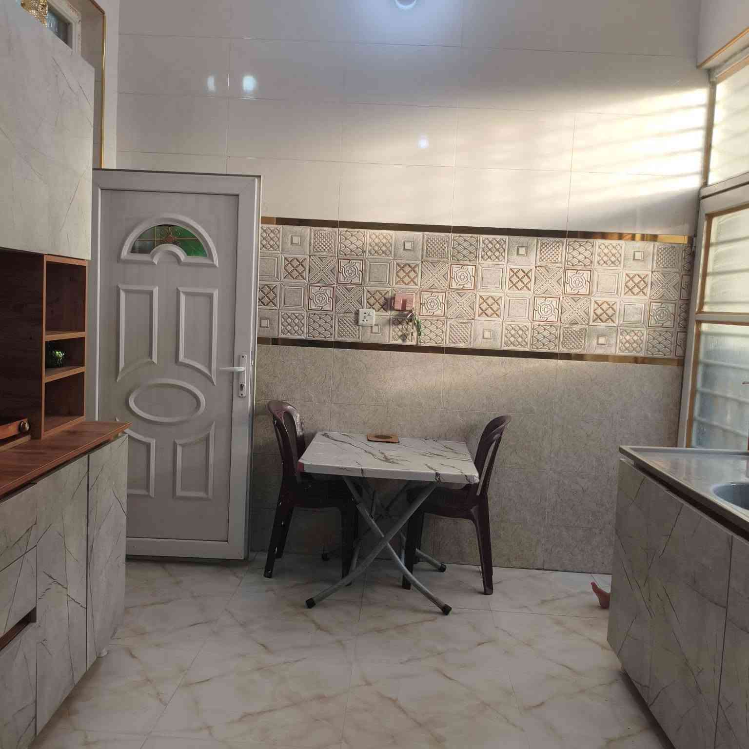 بيت جديد للبيع ملك صرف مساحه 100 متر مربع 8 و33 نزال 12
عنوان حي القاده مي كهرباء مجاري انترنيت تبليط خدمات كامله السعر 138 مليون بيه مجال للشراي يرهم استثمار استفسار خاص اتصاال ***********
