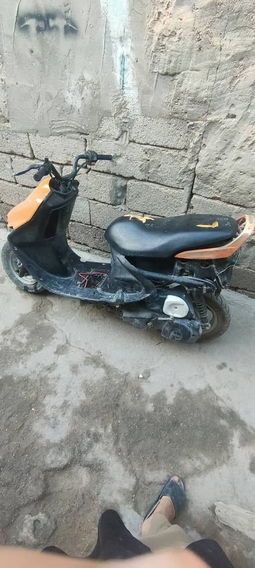 فراشه للبيع سعر 100وبيها مجال المكان البصره ابي الخصيب***********
