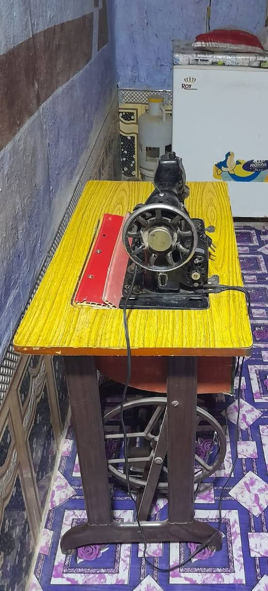 مكينة خياطة شرط الشغل والفحص نوع أم الأسد صنع ياباني تريده تصل واتساب ***********
