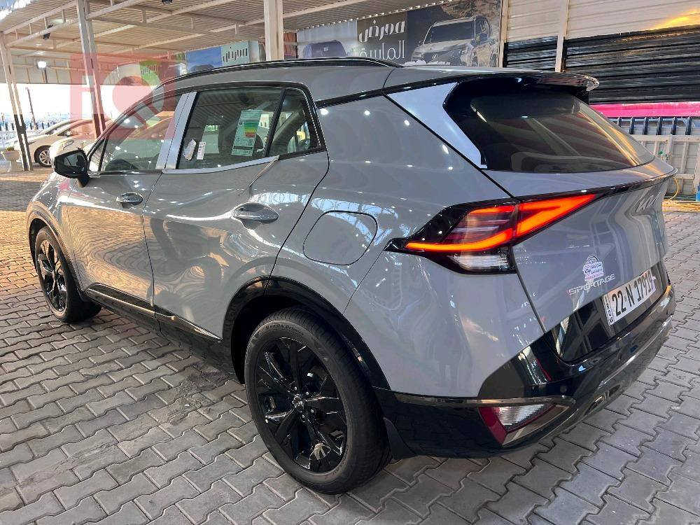 كيا سبورتاج 2025  مواصفات بلاك اديشن زيرو

تفاصيل السيارة:

موديل: 2025

محرك: 2.0

الفئة: بلاك اديشن

المواصفات :

تشغيل بصمة

مقاعد جلد 

مقاعد أمامية كهرباء عدد 2

تدفئة مقاعد

صندوق خلفي كهربائي

شبك أمامي بيانو بلاك

حساسات عدد 8

سايد بريك بصمة + أوتو هولد

شحن وايرلس

رادار جانبي

شاشة أصلية تدعم Apple CarPlay

6 وسائد هوائية (Airbags)

العنوان: نجف _ المعرض الجديده _ معرض الماسه

للاستفسار : ***********

✅ البيع نقداً وبالتقسيط وبمقدمه جيده لسكنة النجف
