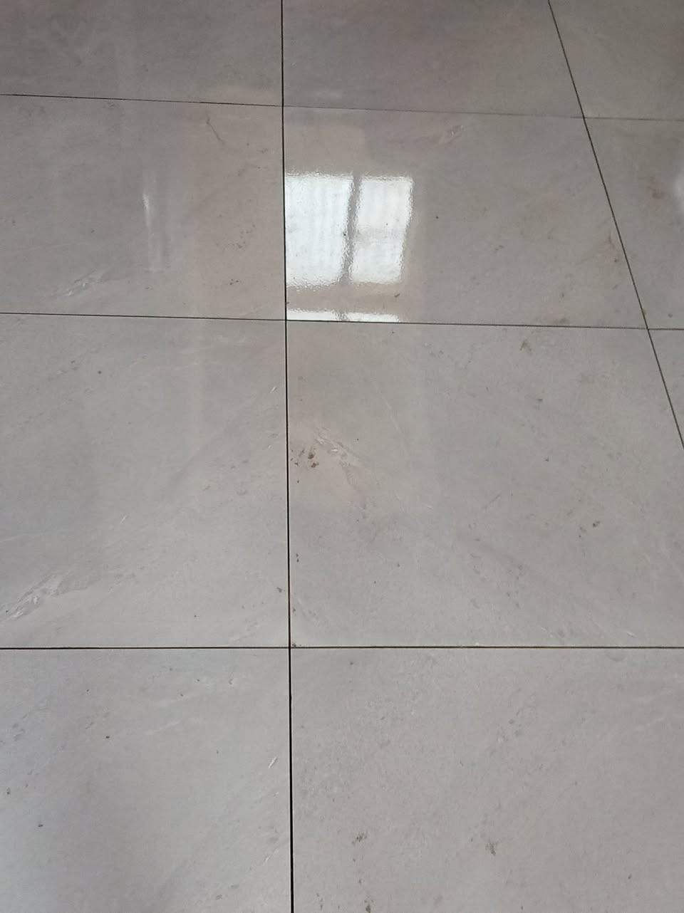 خلفه سيراميك ومرمر بورسلين جداري وارضيات ودرج متفرغ رقم الهاتف التوصل وتساب ***********
