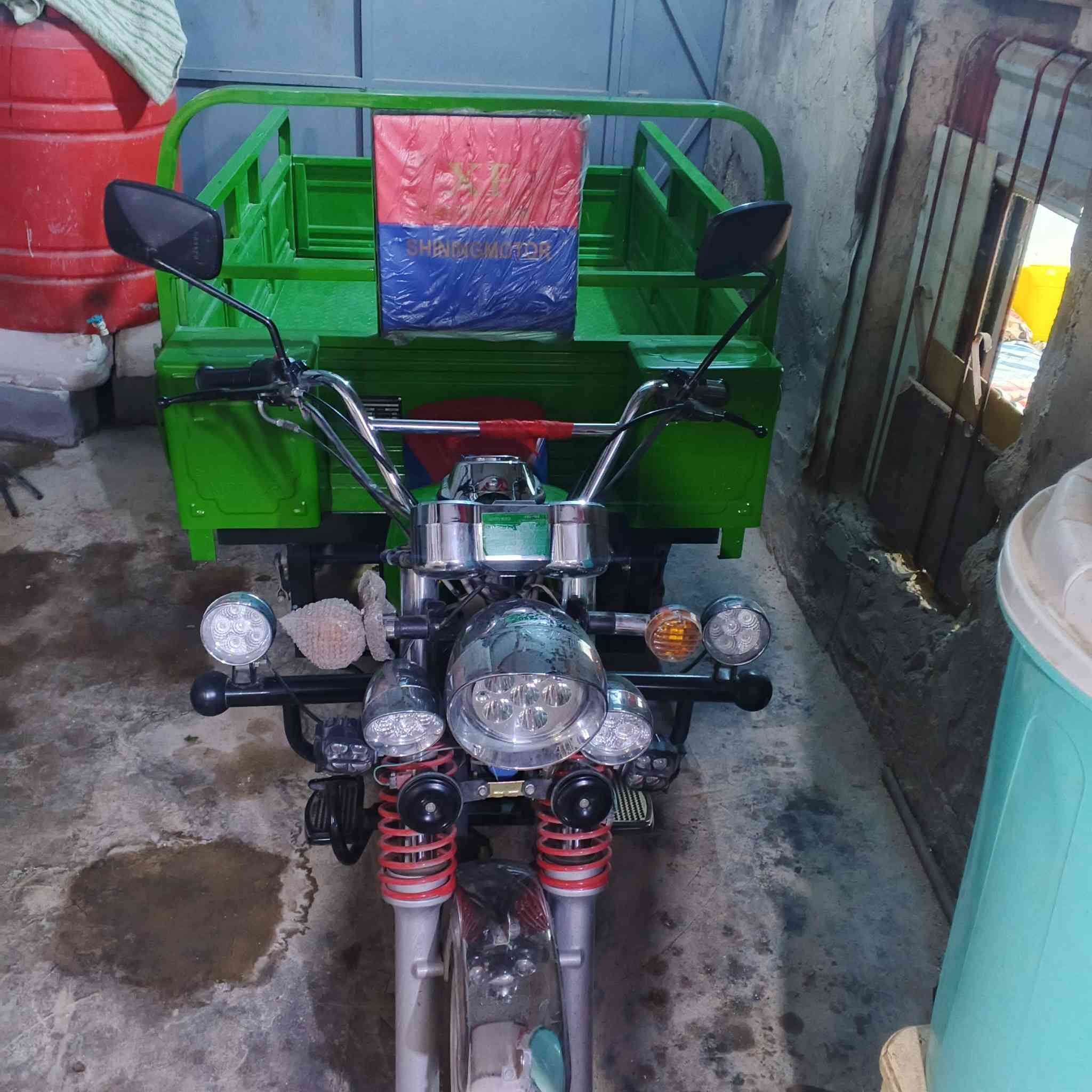 سلام عليكم ستوته مديل 23ستوني ماخذها صارلي شهر ونص الله شاهد علي برغي مامفتوح بيها بعدهي جديده مكاني بصره كرمة علي ***********
سعر مليونين و 800
