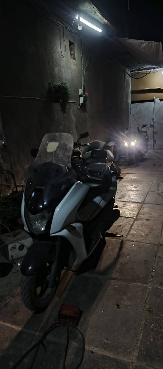 دراجة هوندا فاز ماشية ٢٦ جديدة وناعمة بمعنى الكلمة كفالة عامة يدات هيتر مصدات هواء مري اصلية جامة طويلة  تريدها رقم تريدها بدون رقم مع الرقم ب 21 ورقة تريدها بدون رقم راسلني وتدلل جديدة وكفالة عامة  ***********
*********** كربلاء, العراق
