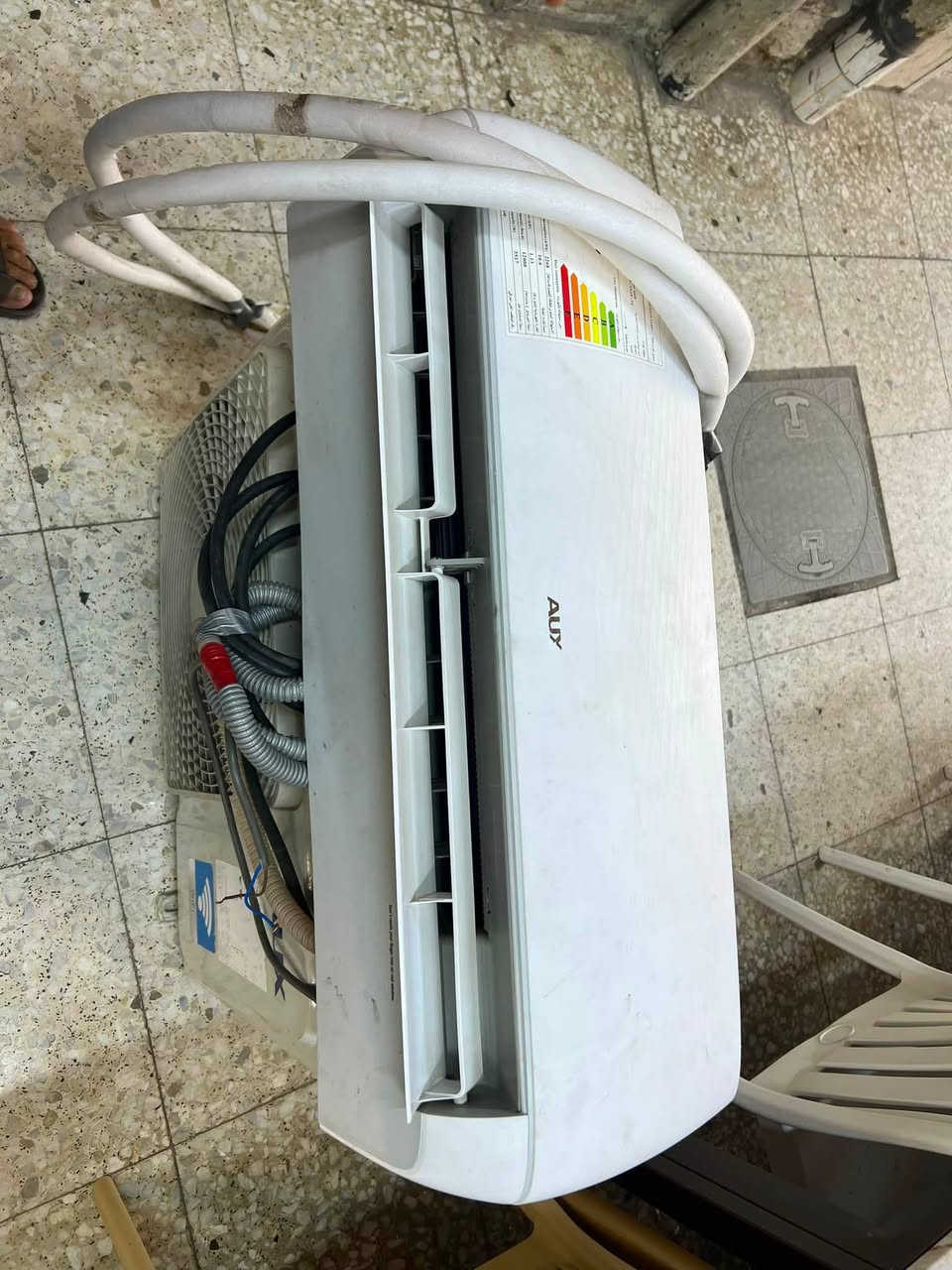 سبلت اواكس واحد طن عادي مفتوح كامل بس شد يرادله ويمكن منقص غاز بروده ثلج قبل منفتحة مكاني بغداد شعب سوق شلال سعر 150 /***********
