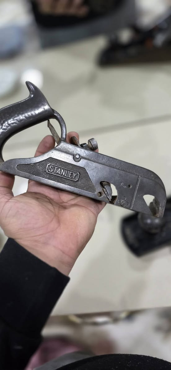 يا الله متاح استانلي انكليزي او ام جنبين امريكي نضيفات
*********** واتساب
