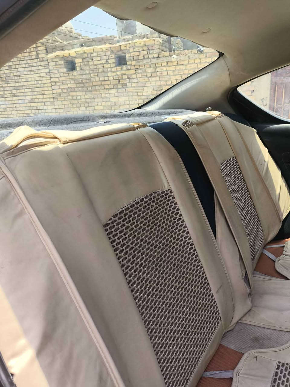 اللهم صل على محمد وآل محمد 
نيسان فيرسا ٢٠١٦ وارد مكسيكي 
محرك ١٦٠٠ سيارة جاهزة تبريد ثلج كهربائيات كلها شغالة ترايك وين ميعجبك والفحص مرفق 
شرط التحويل راعيها بالناصرية
مكاني سوق الشيوخ 
سعرها ارخص من الاوبترا 
٦٧ وبيها مجال
الرزق على رب العالمين 
واتساب *********** سوق الشيوخ, ذي قار
