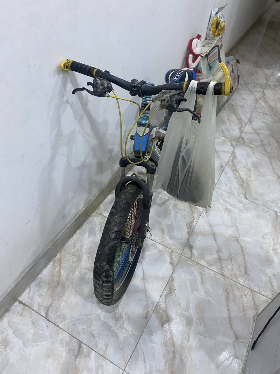 بايسكلين
وحدة حجم وسط GILT
وحدة حجم صغير BMX

للبيع مكاني بغداد
الشراي يكتب سعر والسعر اليخدمني ابيع


**إذا كنت صاحب هذا الإعلان وتريد حذفه لأي سبب، رجاءا أرسل رسالة إلى الدعم الفني**