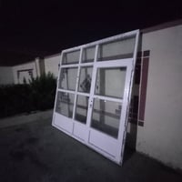 واجهة محل للبيع عرض ٢٤٠× ارتفاع ٢٥٠ السعر ١٢٥ الف هاتف ٠٧٥١٨٥٨٣٩٧٢