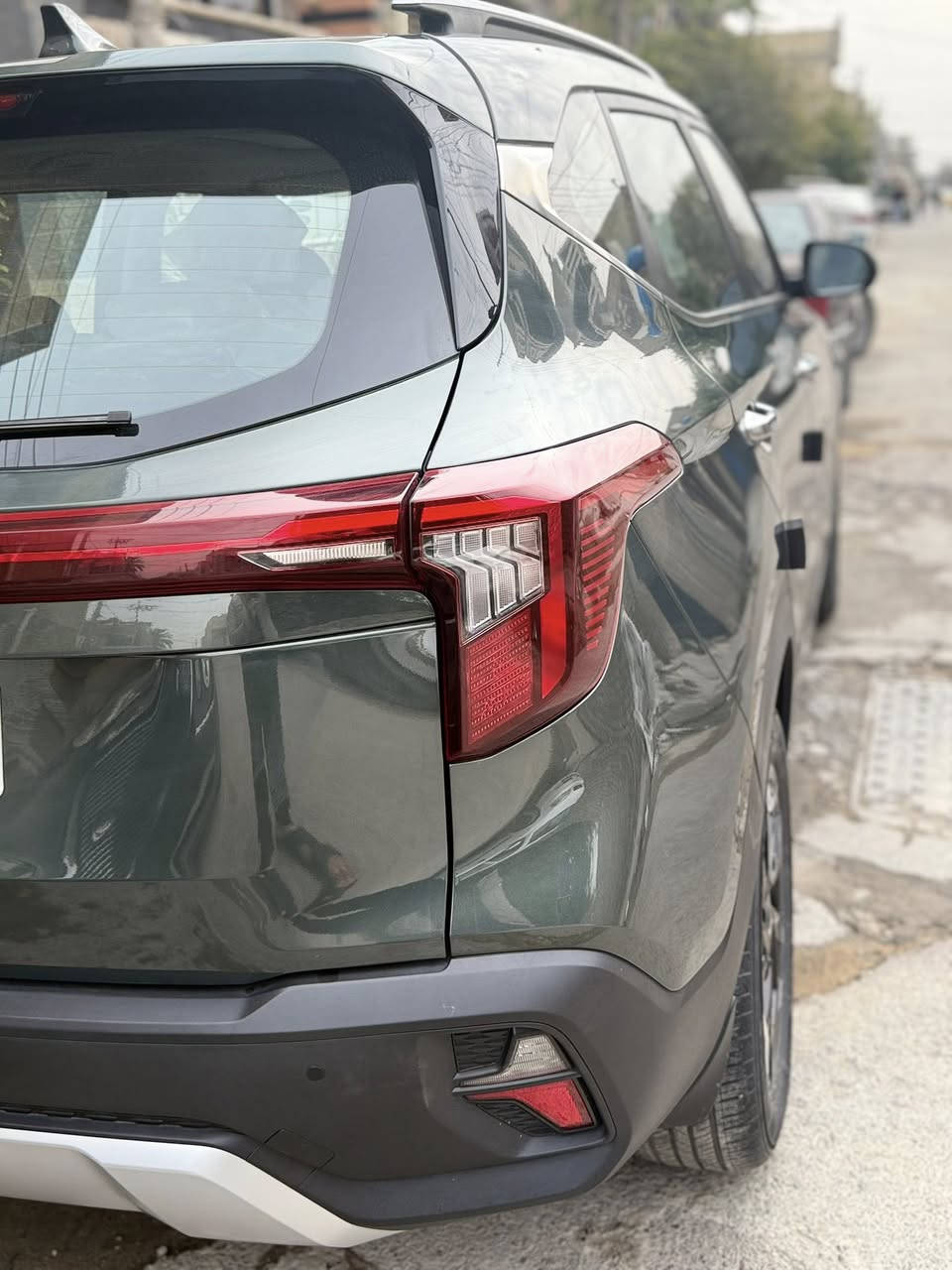 السلام عليكم Kia سيلاتوس 2024 أخت زيرو
ماشيه 6 الف رقم أربيل شمالي
هزه جديده متانه وإلامان جديده سنويه جديده وباسمي
مواصفات فول فول1 على 1
مكفوله من الحادث وصبغ كير مكينه خير من الله
مواصفات هوايه ولونه كلش مميز وحلو 
وارد خليجي ام ضمان الدولية
سياره بعدهه بجيسه عباره عن جلد 
الأبواب كلهه مغلفه بلحمايه
رادارات وكاميرات 
للاستفسار واتساب ***********
مكاني بغداد وبلخدمه
