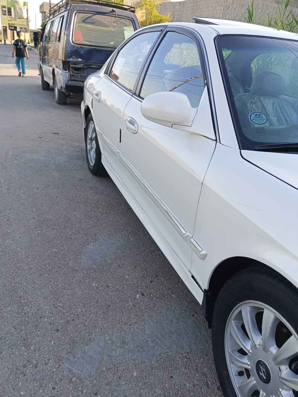 سلام عليكم
سوناتا  2004 ماشيه240 حقيقي 6 سلندر 2700
للبيع ب75 قفل قفل او مراوس النترا او افانتي او سوناتا 2007 
*********** 
ديالى بعقوبه 
سياره على ايدنا جاهزه من كلشي وعلى وضع شركه وحمد لله كلشي شغال بيها 
ابيض صدفي صبغ درجه اولى 
امريكي ليبل واحد بدون ضربه ولا حتى بارد 
سياره بلاديه سنويه 29 بغداد بسمنه 
صبغ عام جماليه 
 مكينه جديده شد جديد 
كير كفاله صدر امامي خلفي جديد 
تخم تاير جديد 
تبريد ثلج ثلج ماشاء الله 
المواصفات 
فتحه سقف 3طكات 
اريل كهربائي 
سنترلوك دبل سويج 
منفذ شحن صندوك 
ويل17 بلادي
شاشه كامره 
تقفل على 20 سرعه 
نضام ABS 
ايرباك 4 
مثبت سرعه
