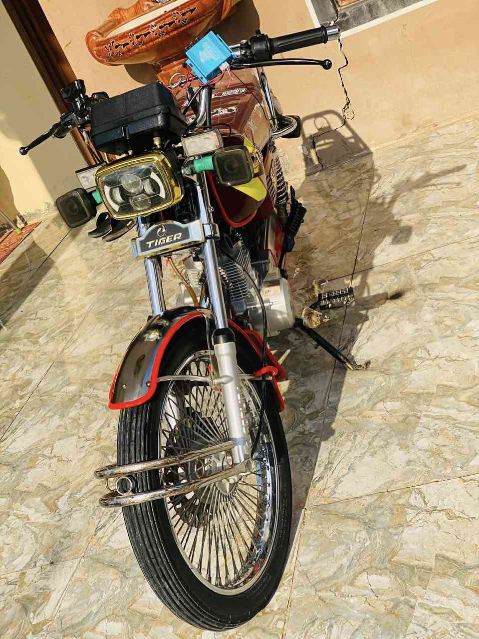 السلام عليكم دراجة تايكر مديل 23مكفولة كفاله عامة شعله ومعدل فول محرك سبانة مامدودة علية كهربايات كلهة شغالة مكاني ديالى دل عباس السعر 550وبيهةًمجال مكلف بل نشر


**إذا كنت صاحب هذا الإعلان وتريد حذفه لأي سبب، رجاءا أرسل رسالة إلى الدعم الفني**