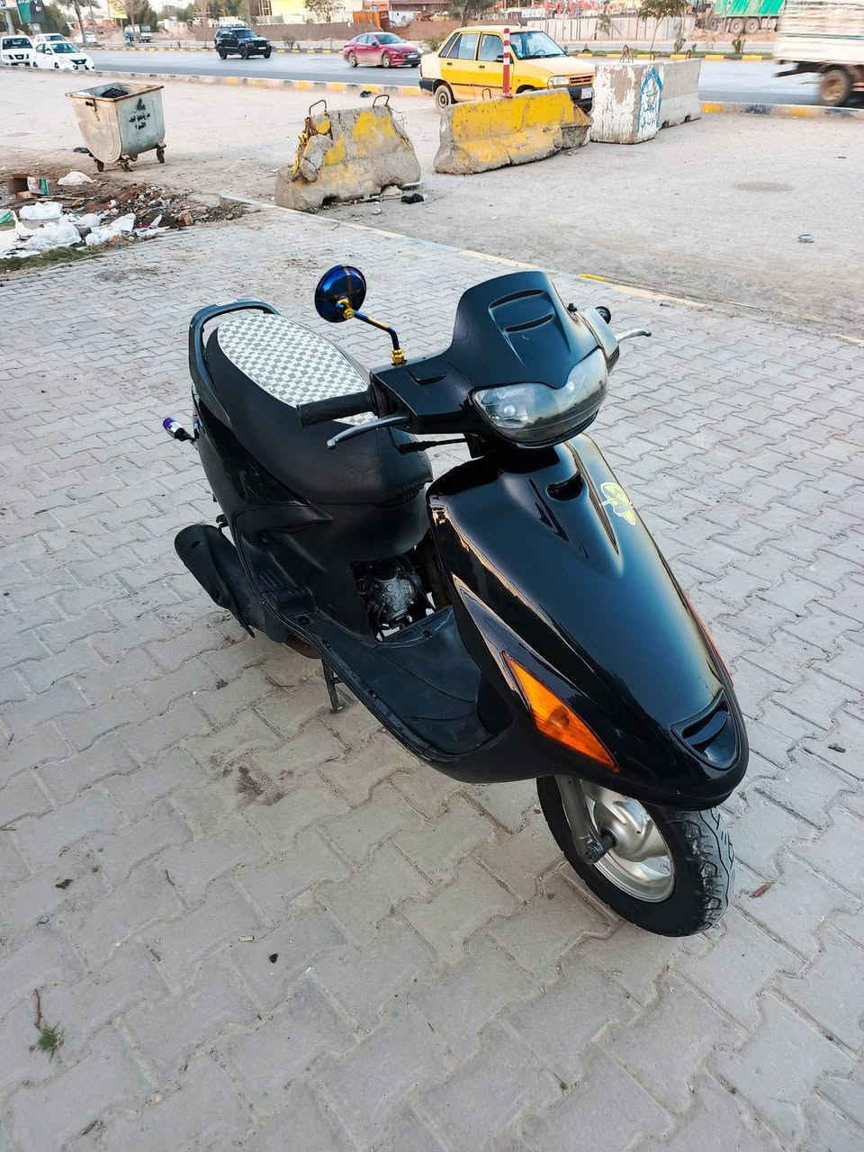 سلام عليكم فراشة للبيع دراجة نضيفة صارلهة اقل الشهر من طلعت من الوكيل بعدهي عل سحك  مكفولة من كلشي كهربائيات كلهة شغالة نكرة سلف تايرات جدد وين متريد تفحص افحص سعر 700وبيهة مجال مكان نجف حي القادسية قريب علة فلكة المطار ‏‪***********‬‏ما متواجد عل فيس
