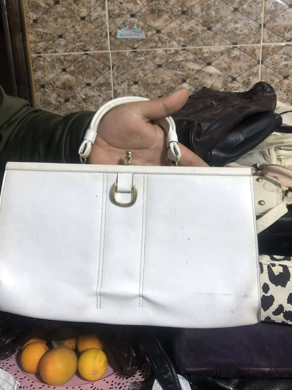 وافق ادمن الله يرزقك و يرزقنا يارب 
البيع بسعر حرق  لحق حالك اخر شروه ق اربد
شنط اروبي لم تعرض بمحل بعدها بخيرها
  يوجد ٩شوالات كل شوال في 40شنطه 
 مطلوب فيهم ٢٠٠دينار من الاخر
  يعني بطلع الشوال تقريبا ب ٢٢دينار
بضاعه نمره 2 نظيفه 
 للبيع المستعجل
موحودات ب اربد


**إذا كنت صاحب هذا الإعلان وتريد حذفه لأي سبب، رجاءا أرسل رسالة إلى الدعم الفني**