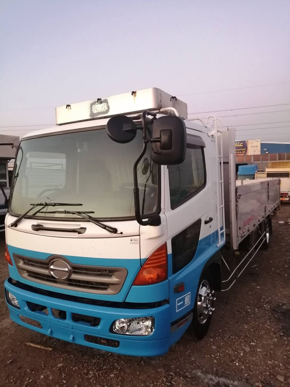 سلام عليكم هينو شيطان للبيع موديل 23 دخول جديد مكينه 6 سوبر طول سته وربع مكفوله العنوان واسط الصويرة ***********
