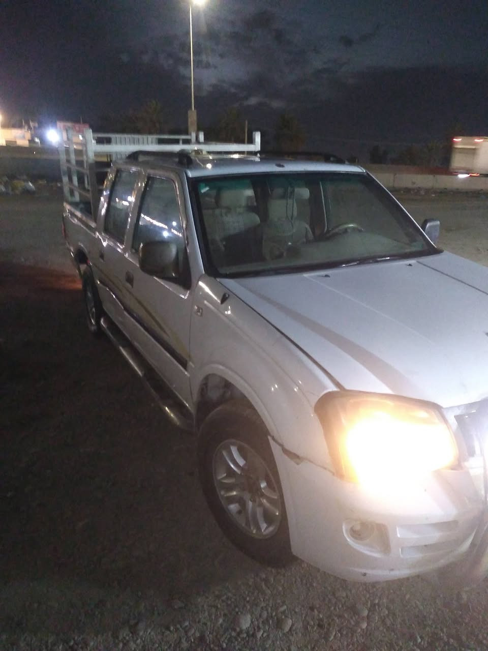 سيارة بيكم دبل قمارة للبيع نوع السيارة جنبي كير محرك ونجي رقم بغداد للإستفسار عن السعر اتصال على هذا الرقم ***********
