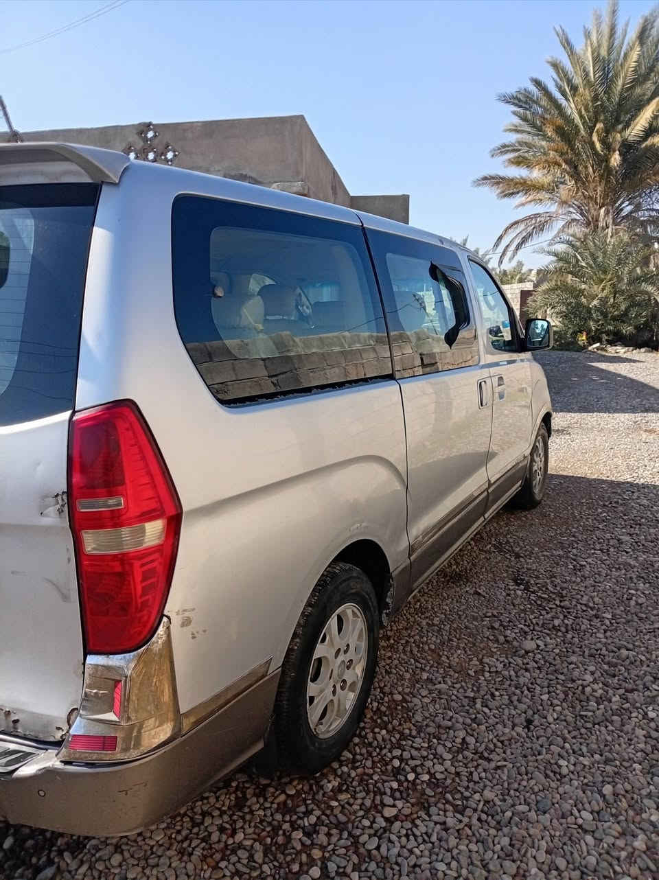 السلام عليكم ستاركس 2009 فول مواصفات ضررها واضح بصورة الجاملغ الورة شبر بلا دواخل بعدو مو مصلح 
محرك بي تبخير فقط السيارة جاهزة تايرات جدد صدر جديد 
رقم نينوى الماني بسمي 
السعر اتصل و تدلل ***********
