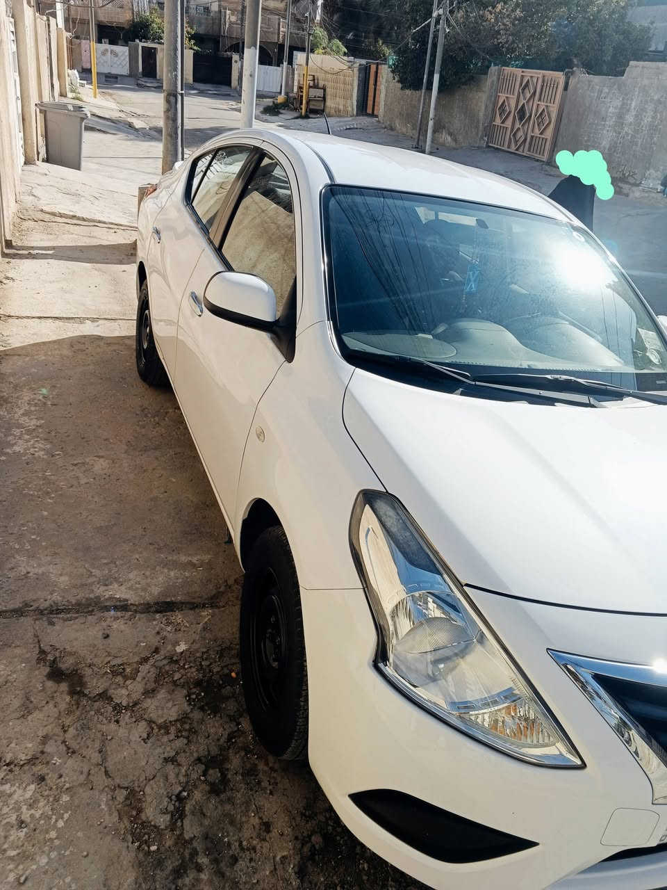 نيسان سني هندي 2020 السيارة نظيفة جداً 
مكفولة من الصبغ فقط بارد 
ماشية 47 الف 
‏‪***********‬‏ مكان السيارة بغداد البياع
