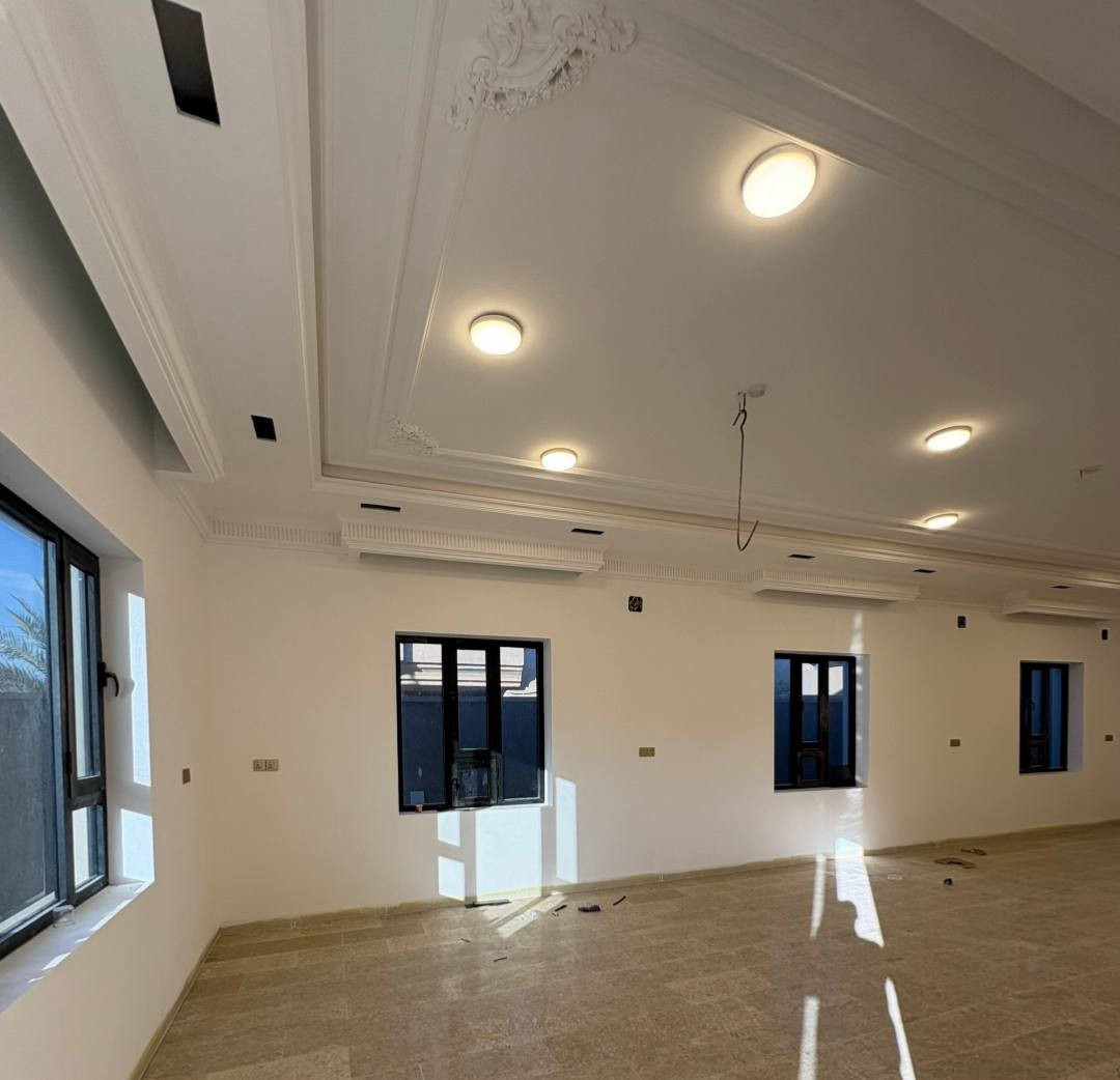 من ناحية القيارة 
تنفيذ احد مواقع معمل السيدحمد 
ابواب وشبابيك اسود فحمي
ضمان 5سنوات مواد تركية 
معمل السيدحمد /النمرود /السيدحمد
للاتصال ***********
