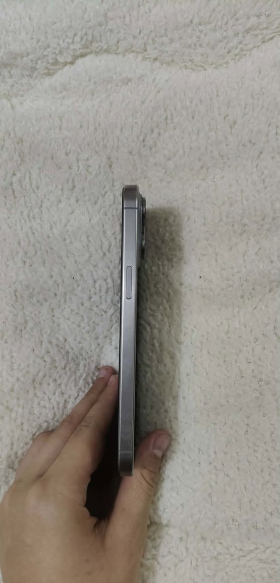 السلام عليكم
بيع ايفون ١٥ برو ماكس
بطارية ٨٩
الذاكرة ٢٥٦
نظافة ١٠٠٪؜
للتواصل ***********
