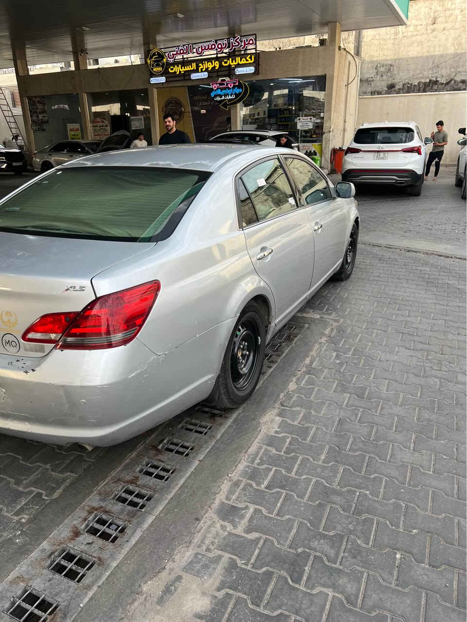 🚗 للبيع: تويوتا افلون 2008 (وارد امريكي)
الموديل:2008
الفئة:XLE
المحرك: 3600 cc
اللون: سلفر
الوارد: امريكي
مواصفاة: كشنات كهربائيه تدفئه تبريد 
5 بصمات 
فتحه
حساسات خلفيه
كامره 
تبريد قطعتين 
سياره فول اعلى فئه 

🔧 الحالة العامة:

جاهزة للاستخدام مباشرة
حدادة: 80‎%‎
⚙️ الميكانيك:
محرك + كير + تبريد: كفالة
كهربائيات: كفالة (كلشي شغال)
🛠️ الملاحظات:
 قطعتين صبغ 

سنويه انتهت قبل شهر 

رقم رباعي 

السعر: 95 وبيها مجال 
العنوان: البصره الطويسه 
رقم الهاتف:***********
واتساب اتصال 
ملاحظه غير متواجد في الفيس بوك بيع فقط دون مراوس البصرة, العراق

