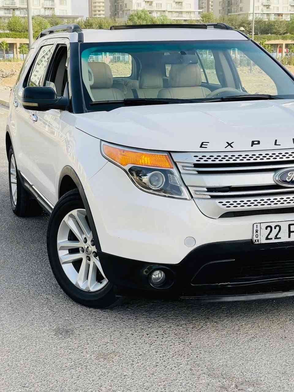 سيارة فورد اكسبلورر موديل 11 شركة نيفا خليجية محرك 3500 كير ومحرك بشرط المواصفات
كشن جلد 
كشنات الأمامي كهربائي 
بانوراما 
شاشة كبيرة 
صدر امامي وخلفي جاهز 
قفل سري
تحكم استيرن 
كاميرا دوارة
تبريد 3قطع ثلج
وبعد بيها مواصفات 
السعر 148سنوية لغاية 2031
سيارة جاهزة أنكر سلف واطلع


**إذا كنت صاحب هذا الإعلان وتريد حذفه لأي سبب، رجاءا أرسل رسالة إلى الدعم الفني**