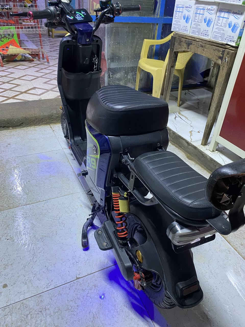 سلام عليكم دراجه البيع شحن R9
مديل 2025 حديث 
بطارياته 33امبير  
كلشي شغال بيه 
دراجه مال بيت يعني ما مستقدمه هواي بعده جديده 
سعر 425 وبيه مجال بصيط حك الجيه
***********
