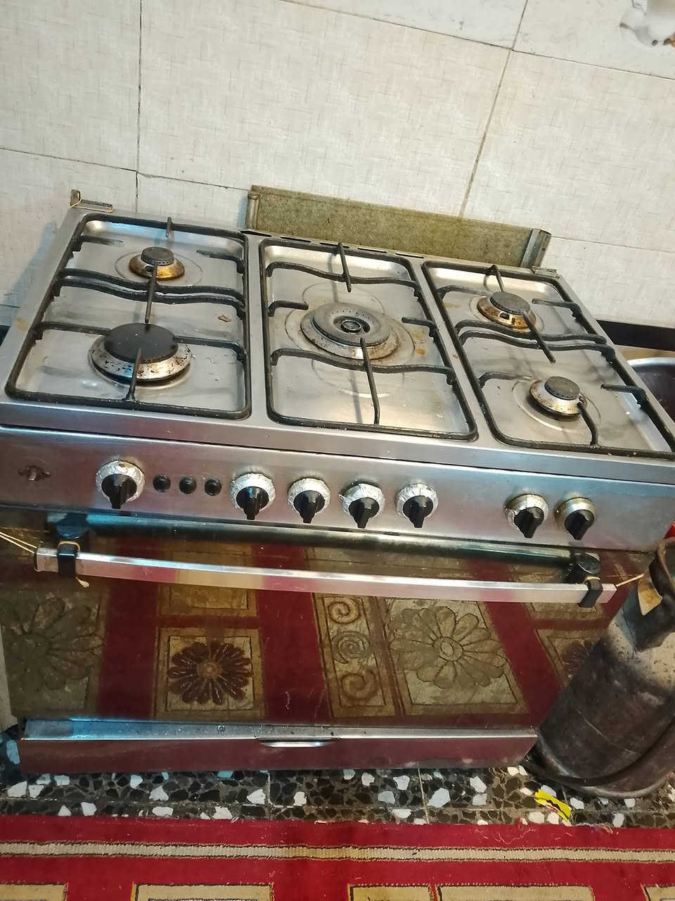 طباخ للبيع فريش مابي شي بس باب واكعه وعين وحده مسدوده بقيه شغلات فرن شغال السعر 200الف


**إذا كنت صاحب هذا الإعلان وتريد حذفه لأي سبب، رجاءا أرسل رسالة إلى الدعم الفني**