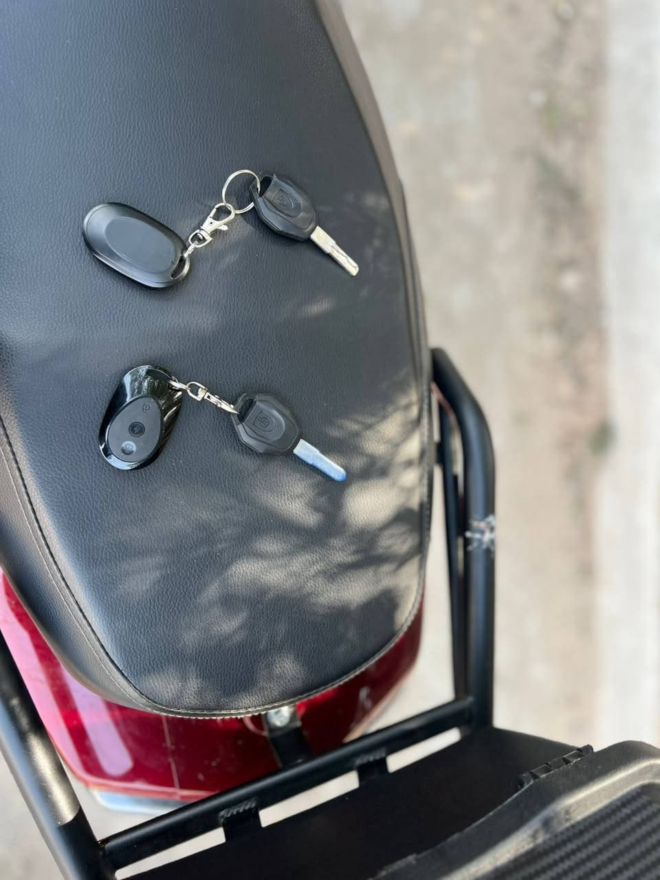 سلام عليكم شباب دراجه شحن للبيع نوع سكنسMTRاستخدام 20 يوم فقط لاغير  الله
شاهد  بعدها وكاله
  وصل معرض موجود ابسمي  مواصفاتها
الموديل2026
النوع سكنس MTR
بطاريات 6 دبل 
التحويلات 1.2.3
65حقيقي معا الوزن 
شاشه تاب تعرض الك لاعطالً ان وجدت 
اشاير رباعيه 
شاحنه اصليه 
سويجات 2
بصمات 2
نضام السرقه 
مري أصليات 
تحمل شخصين 
تايرات جوبلس تحمل وزن عالي جداً
لونها مميز 
قفل ستيرن 
لونها مميز كلش 
استان تعليك /استان صفح 
لايتات زنوزن قويه جدا
 اي استفسار اتصال 

***********

العنوان بغداد
