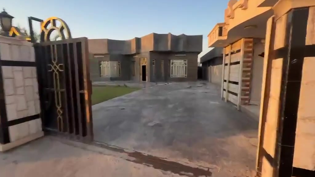 بيت للبيع 
المساحه ١٠٠٠م
وجه٤٠
نزال٢٥
بيت جاهز  من كلشي ع التبليط مباشر 
جنس الارض زراعي 
البيت يتكون من استقبال 
صاله مطبخ خارجي هول 
غرف عدد ٣ صاله حمامات 
حديقة خارجيه 
بناء درجه اولى طابوك
الموقع الانبار الفلوجه الشهابي الاولى 
باقي التفاصيل الاتصال ع الارقام 

***********  
 #عقارات @إشارة
