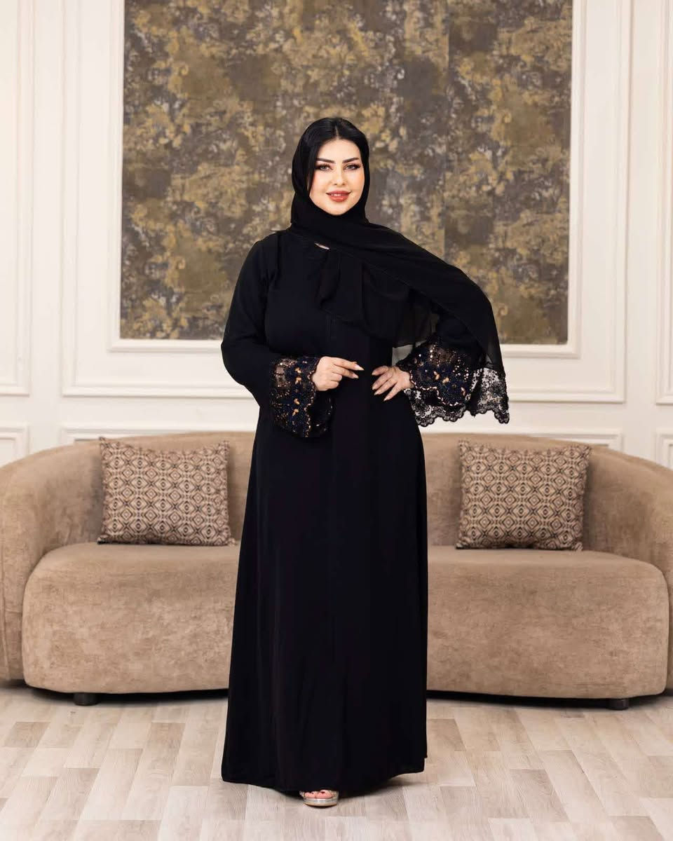 تفاصيل تحچي فخامة… وشغل يدوي يسرق العين ✨
موديل مطرز بالكامل بنقشات ناعمة ولمسات خرز وستراس راقية،
ويجي وياه شال قماش جرجيت لمسة الحرير حتى يكمل الأناقة بكل تفاصيلها 🤍

خفيف بالفصل، فخم باللبس، ويعطي هيبة ناعمة بكل طلّة 🌸
متوفر بقياسات تناسب مختلف الأوزان ✨

#عبايات_راقية #ملابس #اكسبلور #عبايات #ستايل
مجمّع جنات 
شارع الشطري


**إذا كنت صاحب هذا الإعلان وتريد حذفه لأي سبب، رجاءا أرسل رسالة إلى الدعم الفني**