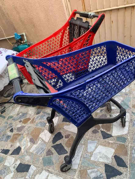 عربانة تسوق تصلح للمولات والماركتات والأسواق ويستخدموها حتى البيوت موجود كمية اليريد جمله او مفرد 
العنوان /  سرجنار شارع ابو سناء مجاور فندق برج الحياة بالضبط للاستفسار الاتصال 
***********
 واتساب ***********
يوجد توصيل كركوك وديالى وبغداد حسب القطعة
