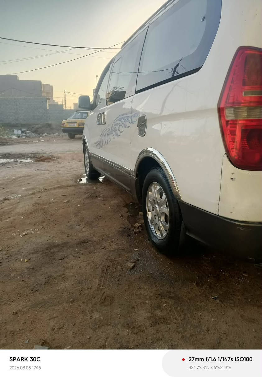 السلام عليكم عندي ستاركس 2010 سياره بيها جاملغ الخلفي فقط والباقي كفاله رقم بصره واللي يحب يتصل على هذا الرقم عنواني بابل القاسم مكينه حداديه جير كفاله مصفره هي وغرامات سياره مال جناي جاهزه لاخر حبايه‏‪***********‬‏
