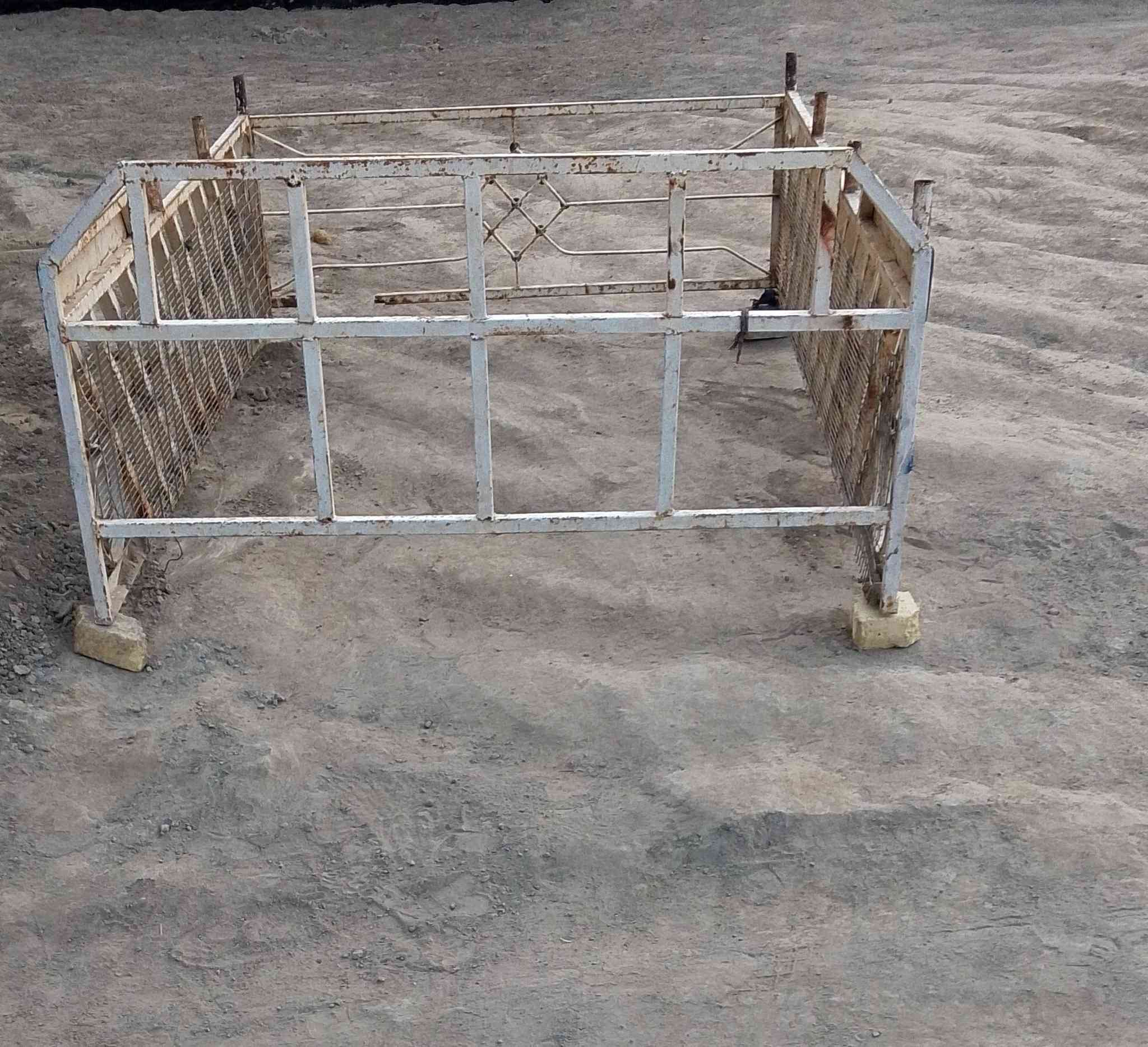 محجر بنكو نثيه بتره بسعر مناسب كلش 100الف مكان السماوه ***********
