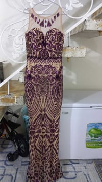 فستان • مقاس ٤٠