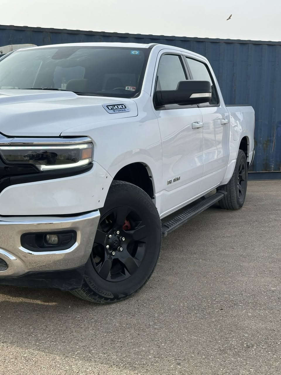 السلام عليكم للبيع فقط
 دودج رام BIG HORN
موديل 22

سياره معروفه موصفاتها ونظافه 
محرك 6 سلندر نظام الايتورك

صور حادث موجود بلصور 

سياره باسمي رقم بغداد 

مكاني بغداد 
الرقم ***********
