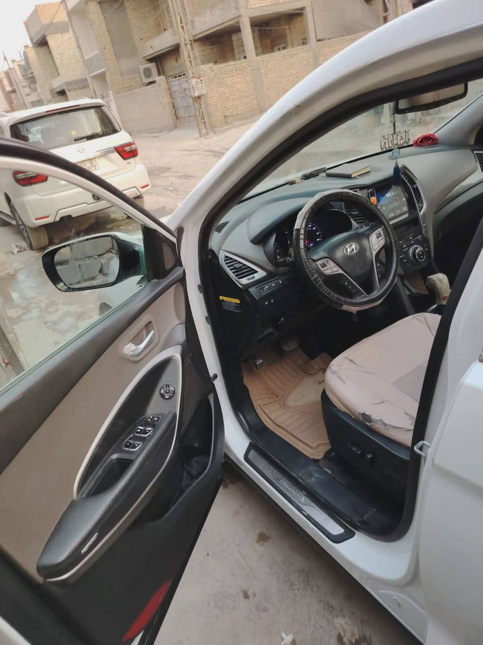 السلام عليكم سنتافي للبيع او مراوس بدورنكو 16.سنتافي فول مواصفات بنروما 4 سلندر تبريد ثلج ❄ بصمه مو مفتاح حادثة بنيد وجاملغ مبدل والباب الامامي وخلفي وجاملغ خلفي صبغ سعر 150 وبيهه مجال وات ساب ***********
