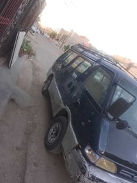 كيا بيستا • قطع كاملة • حمل