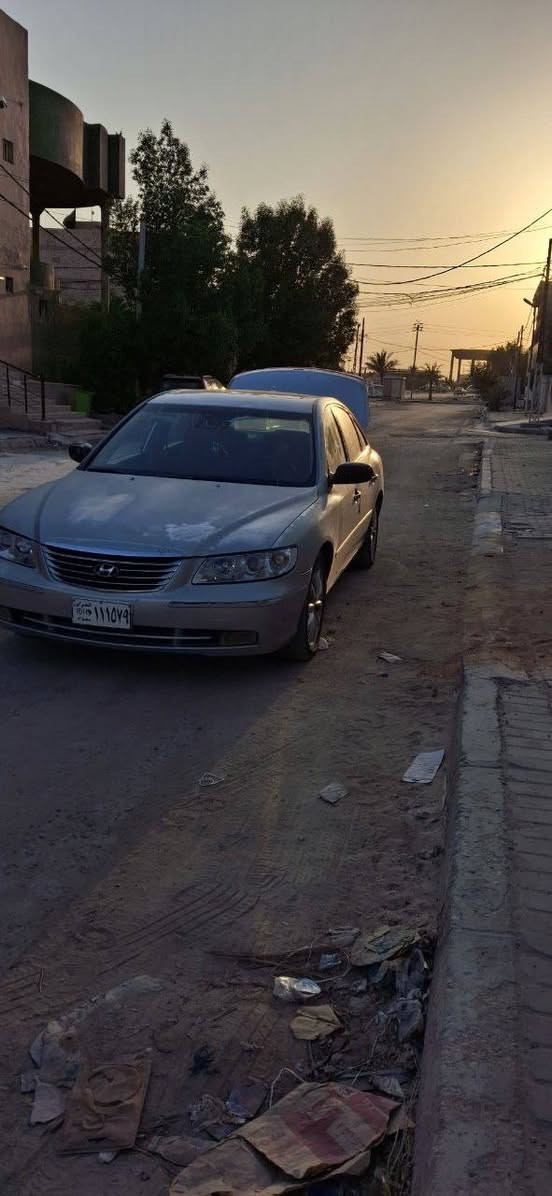 سلام عليكم 

اقره كلشي قبل متتصل رجاااااااء 

هيونداي ازيرا  خليجي 
موديل  2007 
محرك 3300 جديد كارتون 
تبريد ثلج  منضومه كامله جديد مسويهه 760  الف 
سستم صوت انفنتي 8  سماعات 
كشنات جلد 
سلايد روف 
شاشه + كامره بك 
ويل 17  + تخم تاير جديد 
لايتات جدد 
مشي سياره ٣٠٠ الف 
رقم بغداد صدامي    
سياره بيهه حداديه 60% 
وبيهه مكانات جارده 
مكان السياره النجف الاشرف

نواقص 
عنبار 
بريشر 
دكشن 
جويتر 
شوته 
ضفيره محرك شي بسيط محترك 
صونده بانزين 
ABS  
قبق فيوزات فقط
بور ستيرن

مكانهه نجف للتواصل ***********
واتساب  هذا ***********
سعرهه 59 قفل النجف, العراق
