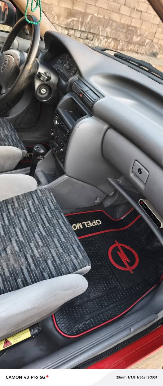 استرا موديل ١٩٩٤ محرك 20 اوتوماتيك ستيرن بور وارد ياباني قفل مركزي تدفئه 🔥 وتبريد ثلج سياره جاهزا للاستفسار على الارقام التاليه. ***********////***********
