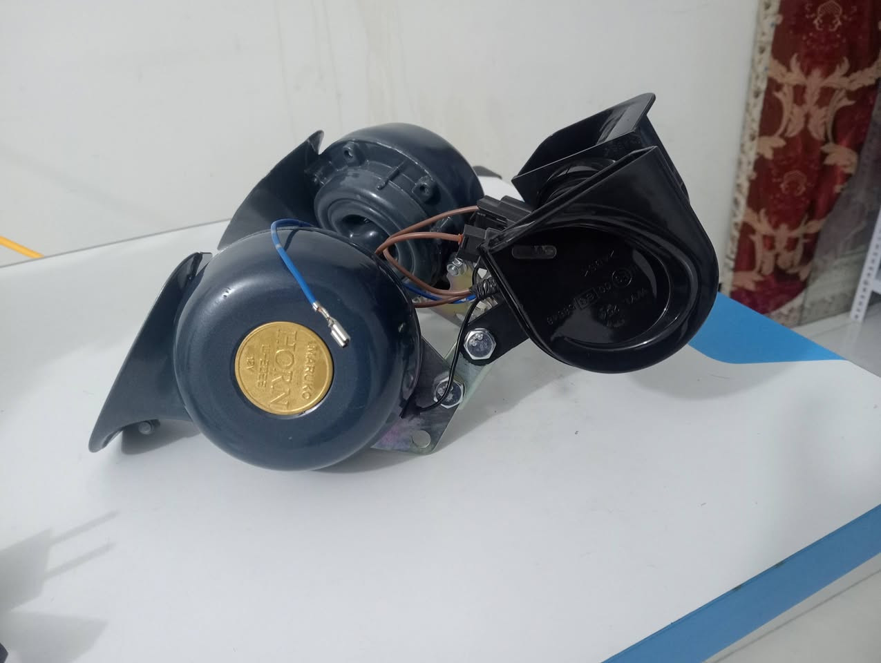 إسلام عليكم هورنات جمسي شرط نحاس دكه رعيد امانه مامشدوات بعت سياره وماشديتهن سعر  75وبيهن مجال بسيط مكاني حي السلام قرب مستشفى الفضيليه كماليه افلون هم نحاس *********** احمد
