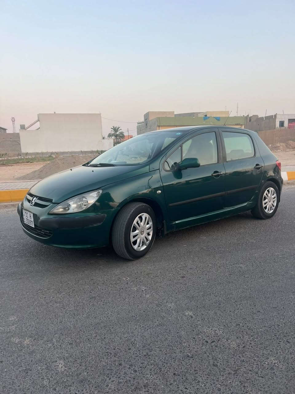 السلام عليكم 
بيجو 307 موديل  2005 السيارة بأسمي سنويه لل2029 رقم انكليزي بغداد هزه جديده شرط تحويل ثاني يوم 
تخم تاير جديد بالكارتون
كير محرك مكفولات  شرط  
تبريد ثلج 🥶 تدفئه نار 
دشبولها شخط مابي
صدر خلفي وامامي كله جديد
باتري جديد 
كهربائياتها كلها شغالة مابيها شي ميشتغل 
السيارة شرط اي چطل مابيها 
💐 السعر 47 وبيها مجال بسيط 
السياره وضع شركه بدون صبغ او ضربه خارج او دواخل  بيها قطعه وحده بدون معجون او ضربة  وشرط السونار ونضافتها تحكم 

للاتصال علرقم
***********
