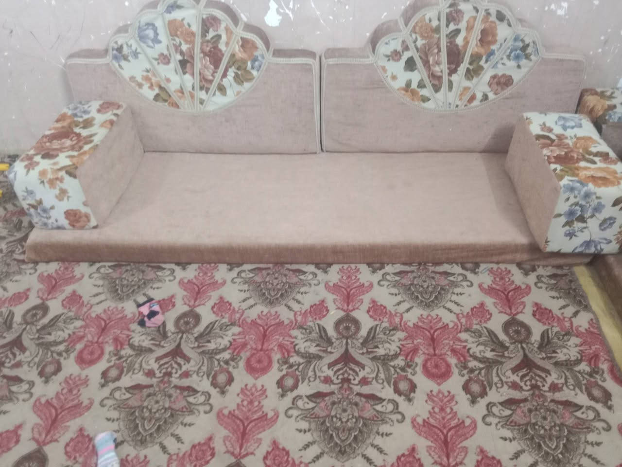 جلسه عربيه لبيع جديد مابي اي شي مكان حله ابو غرق ***********
سعر ٣٠٠
