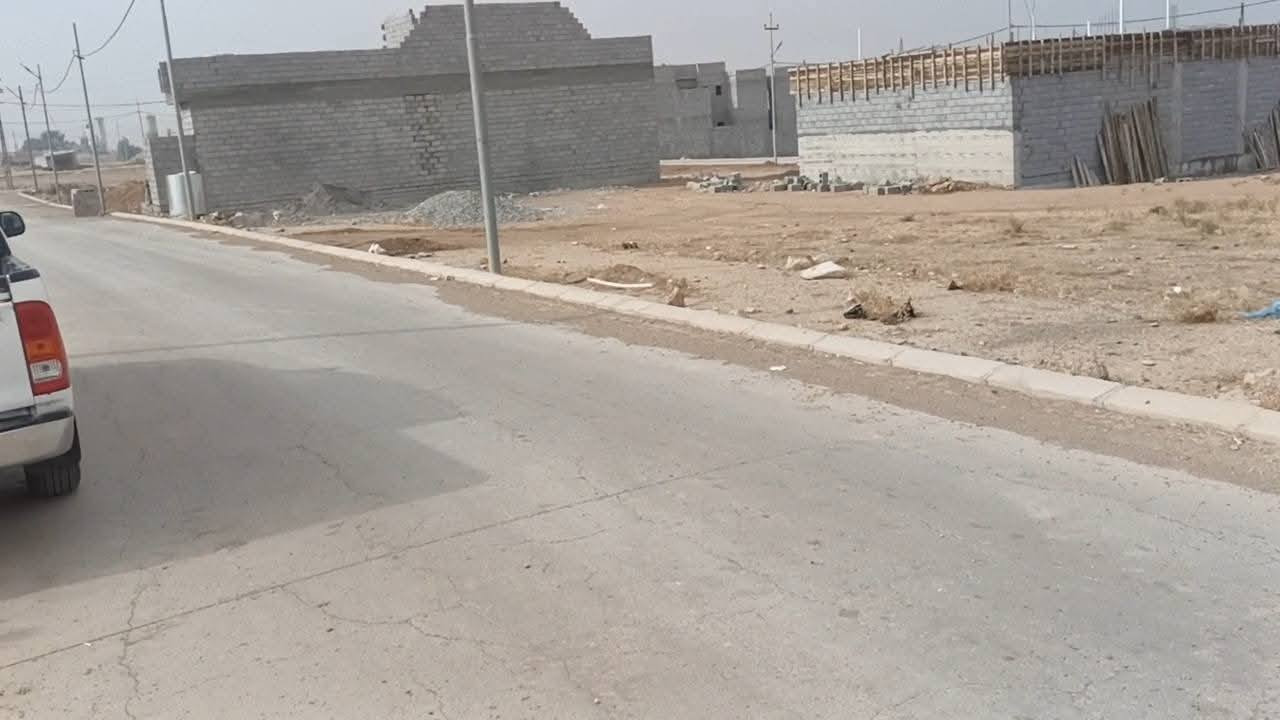 العقار للبيع في القوسيات خلف كلية الحياة طبك جمعية الزراعة خدمات كاملة سند نموذج ٢٥ حق التصرف المساحة حسب الطلب بيهه وصل بلدية وقرار تمليك سعر ١٠٠ متر 13  وبيهه مجال للاستفسار الاتصال *********** واتساب
