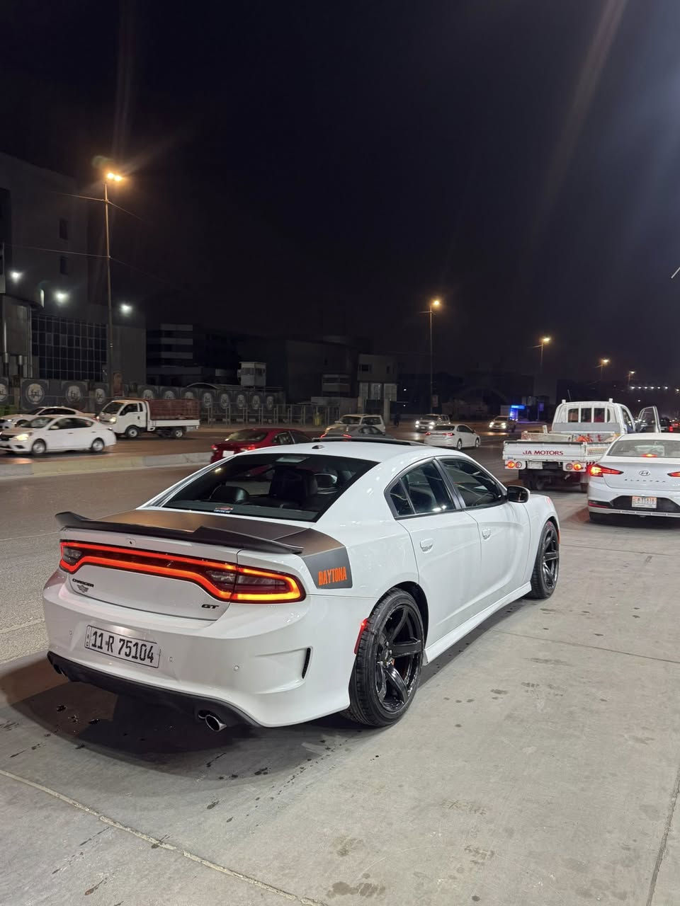 جارجر 2022 خليجي فول 1/1
ماشية _ 70k

صار بيهة حادث هنا بالعراق صار بيهة قطعتين صبغ جاملغ امامي عكس السايق وجاملغ خلفي مال سايق واصبعين من بنيد

سيارة جديدة ومناقصهة برغي 
مكانهة شارع فلسطين 
رايدهة ب 27,000$
للاستفسار ***********
