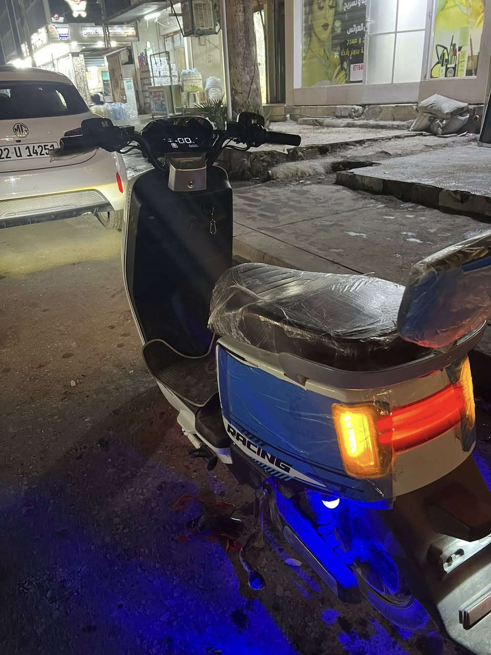 ماطور نضيف شحن للبيع 6 بطاريات تريد السعر اتصل ع رقم ***********
