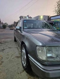 مارسيدس موديل 91 كير محرك vvt2500 تخم تاير جديد  تبريد شغال  قواعد دبل...