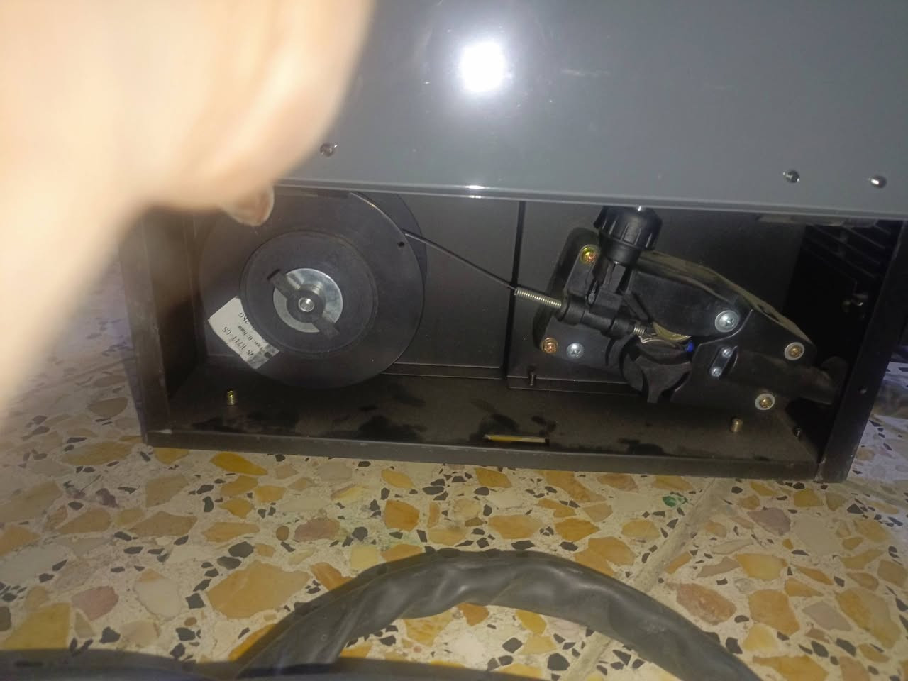 ماكنه لحام مك لو تك ماعرف المهم بيه بكره سيم للبيع مكاني بغداد الشعب سعر٧٠ الف للاتصال واتساب ***********
